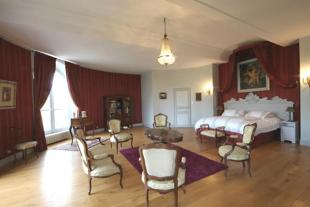 Bed and Breakfast Chateau De Clermont-Saves à LʼIsle-Jourdain 0*,